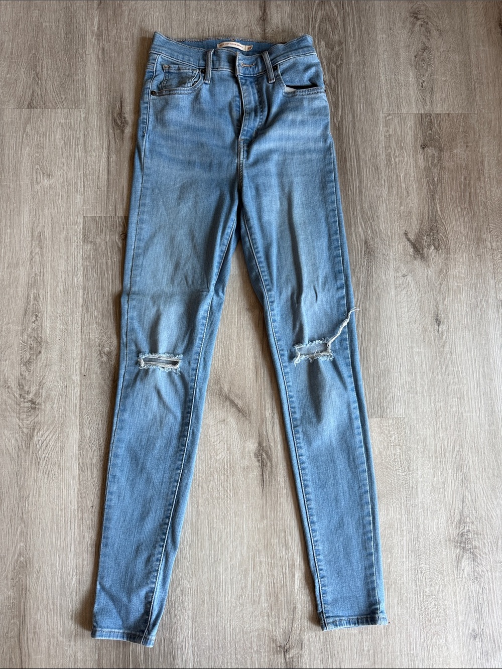Levi’s Women’s Super Skinny Denim Jeans